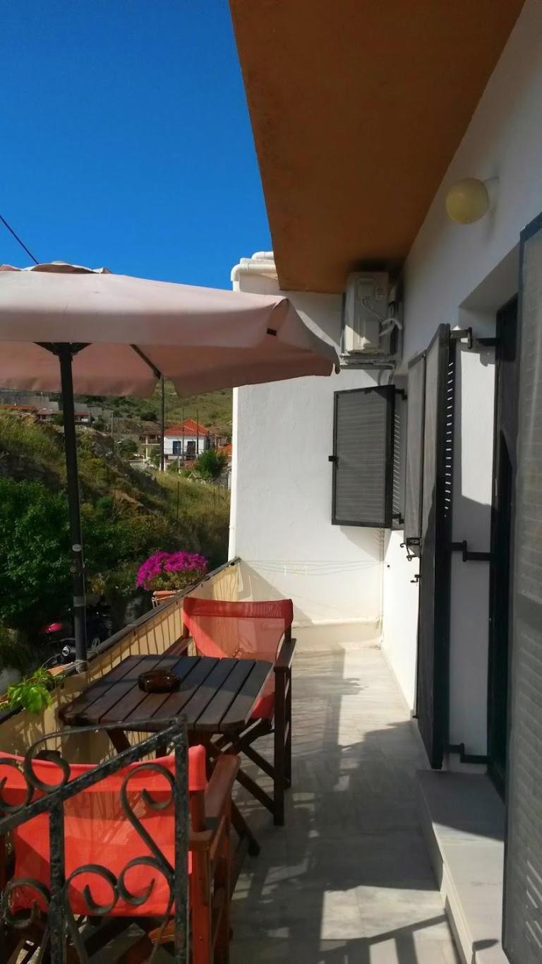 Kostas Studios Apartments - Ενοικιαζόμενα Δωμάτια Με Κουζινάκι Myrina Eksteriør billede
