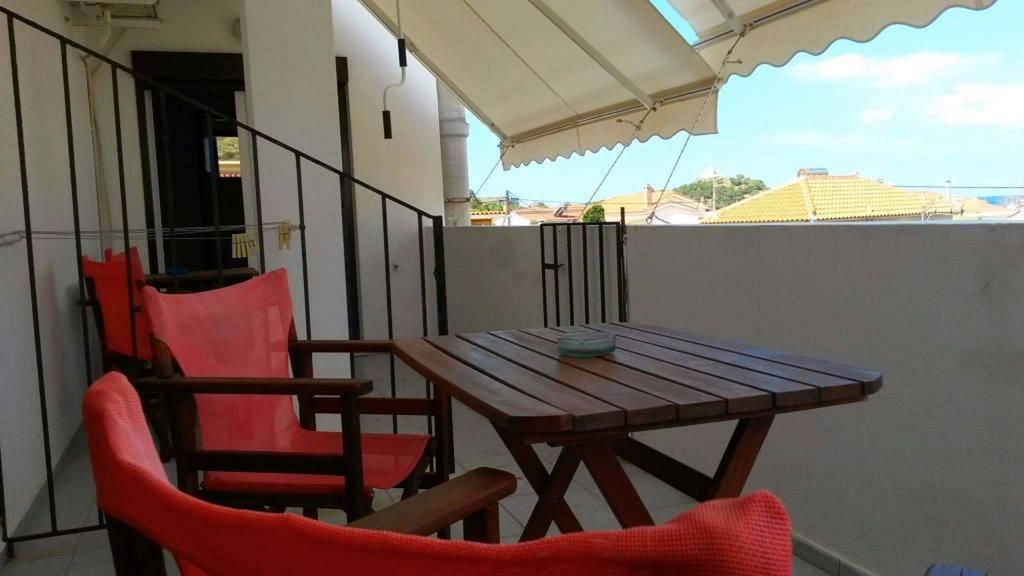 Kostas Studios Apartments - Ενοικιαζόμενα Δωμάτια Με Κουζινάκι Myrina Eksteriør billede