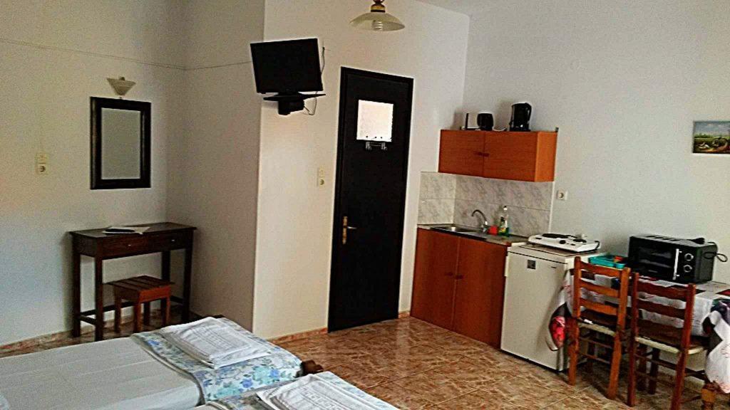 Kostas Studios Apartments - Ενοικιαζόμενα Δωμάτια Με Κουζινάκι Myrina Eksteriør billede