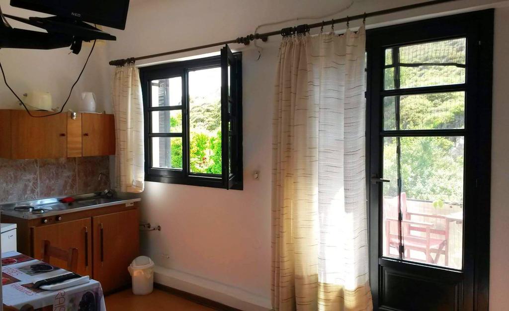 Kostas Studios Apartments - Ενοικιαζόμενα Δωμάτια Με Κουζινάκι Myrina Eksteriør billede
